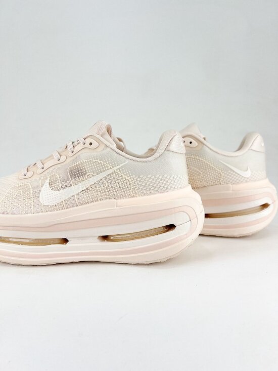 Nike Zoom Vomero Premium Running Shoes main image 9